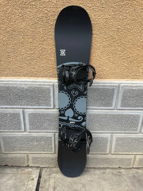 placa noua snowboard easy skull L156