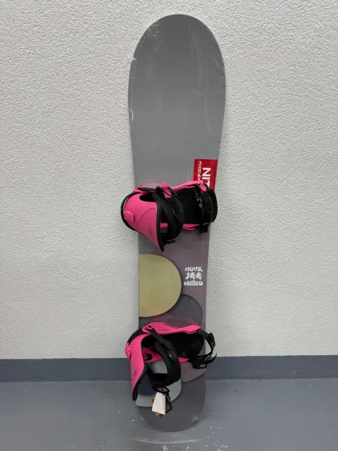 placa noua snowboard nitro nova L144cm