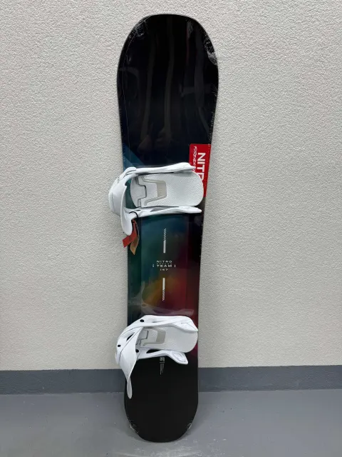 placa noua snowboard nitro future team L147cm