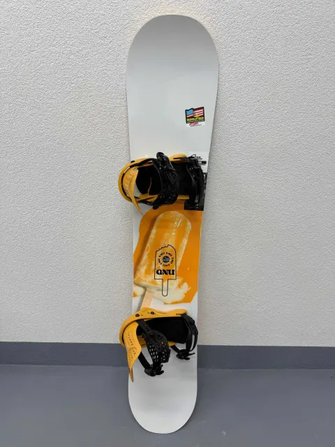 placa snowboard noua gnu b-nice L145cm