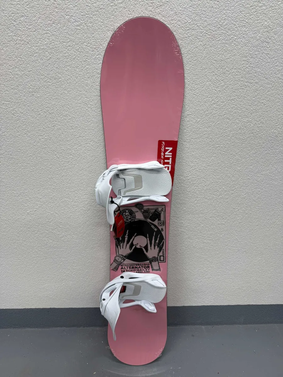 placa noua snowboard nitro alternator x hailey L142cm