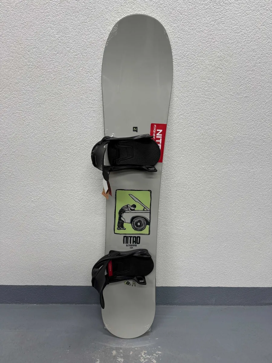 placa noua snowboard nitro alternator L154cm