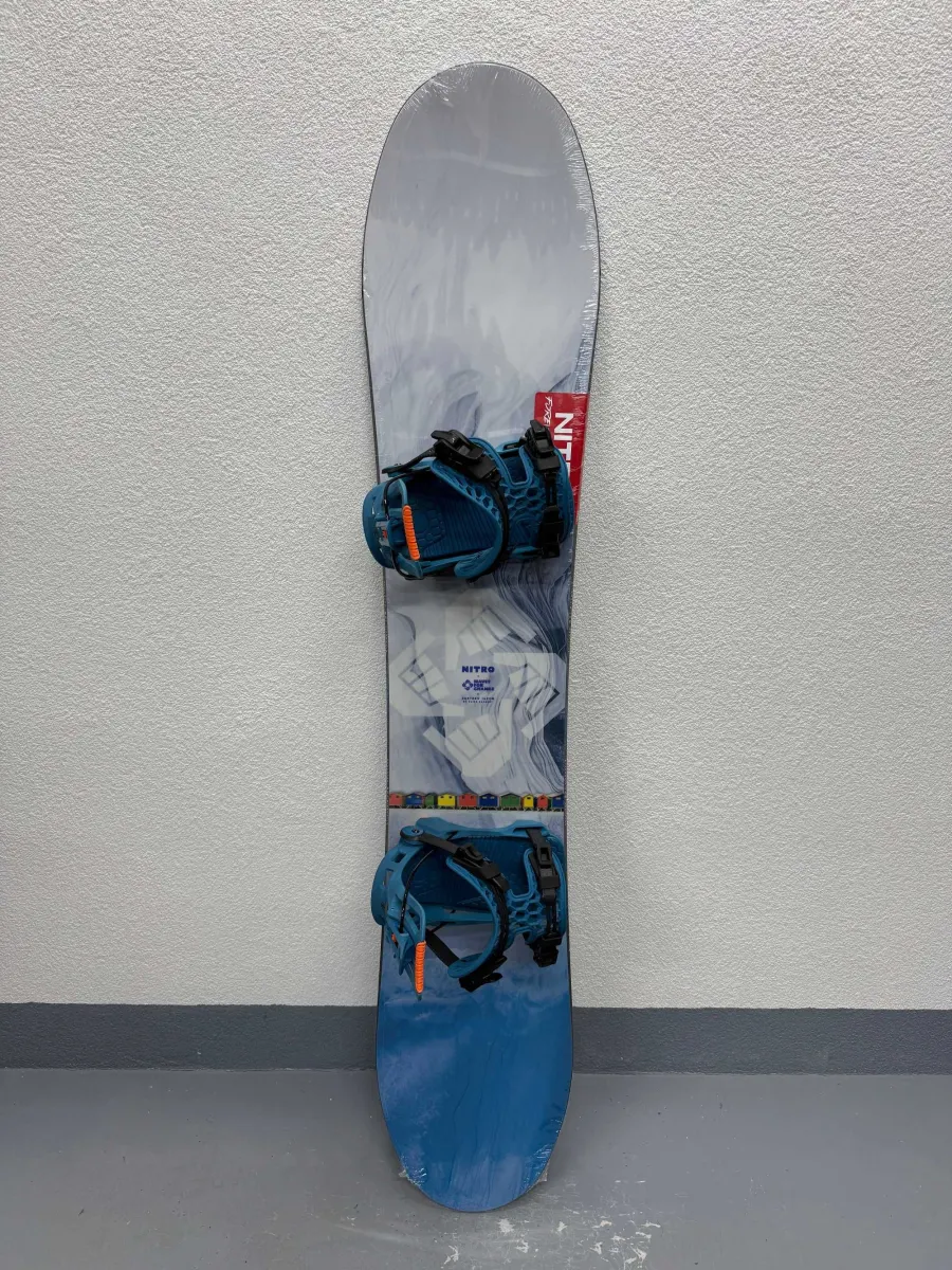 placa noua snowboard nitro santoku L162cm