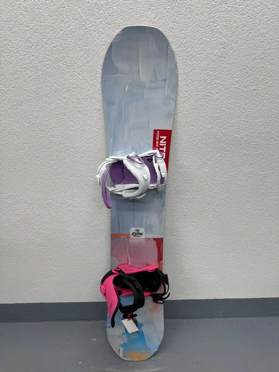 placa noua snowboard nitro lectra abstract L146cm
